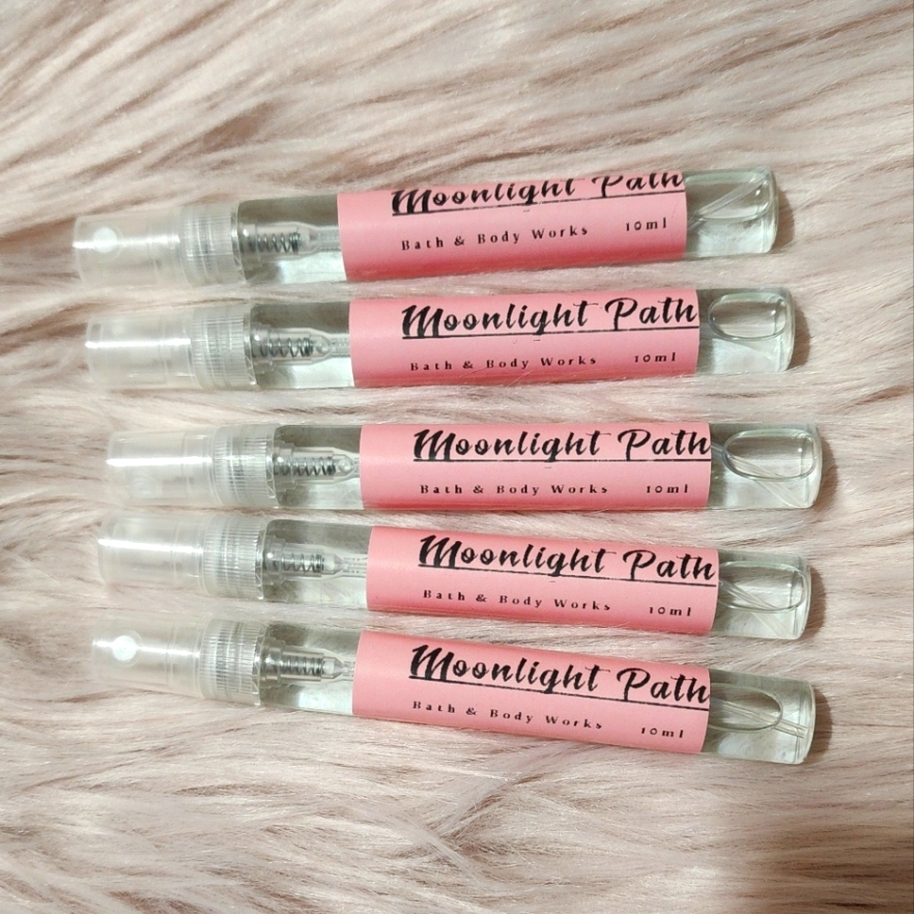 5pcs BATH AND BODY WORKS DECANT 10ML. Its 💯 % Authentic BBW MIST. Perfect gift